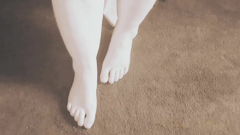 Mxtress Valleycat: Sandy Feet Fantasy