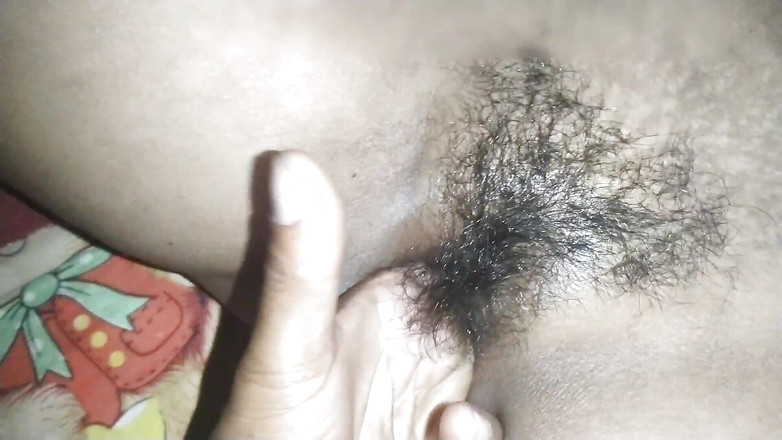 Shyam bharosh: 보지를 손으로 따먹고 손으로 보지를 입에 사정