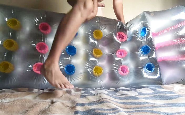 Inflatable Lovers: Aufblasbare airmatte