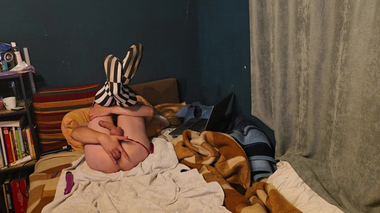 Anna Sissy: Blowing My Dildo