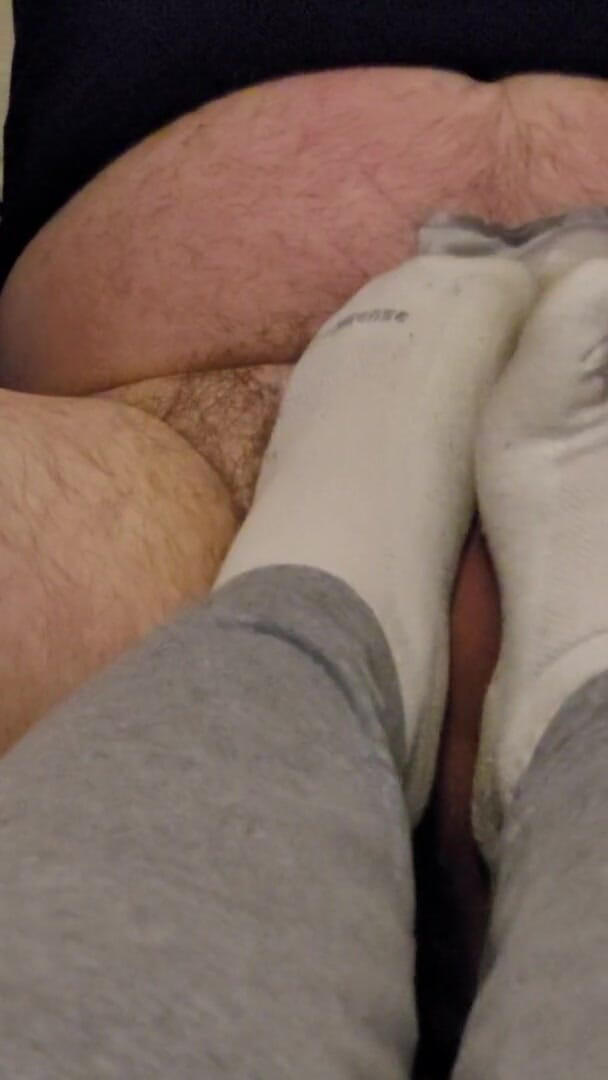 Miss Sock trampler: CBT với vớ