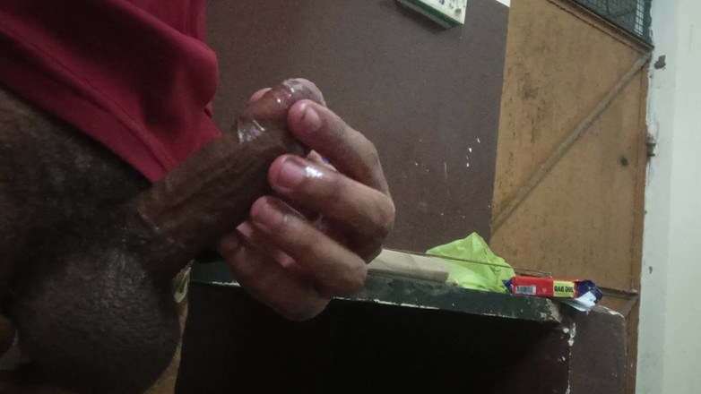 Brijesh 270: मेरी पत्नी मुझे घर पर अकेली छोड़ देती है लेकिन मेरा पड़ोसी हमेशा मुझसे मिलने आता है