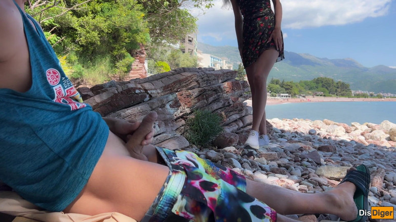Dis Diger: Mostrando pau na praia - menina viu meu pau e me...