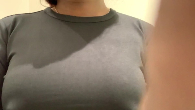 Milftits24: Titties and sexy ass