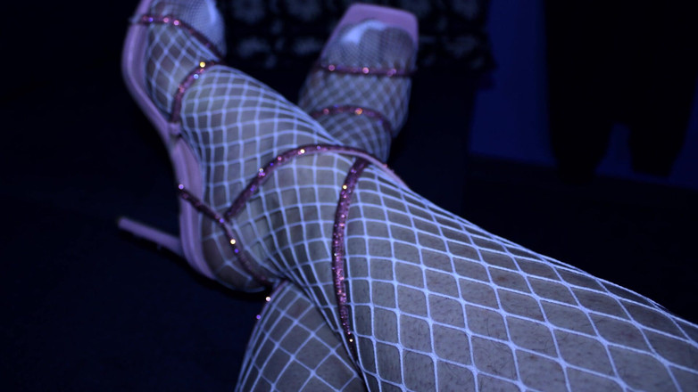 SupremeCharacter26: Abril cachondo en medias y tacones altos