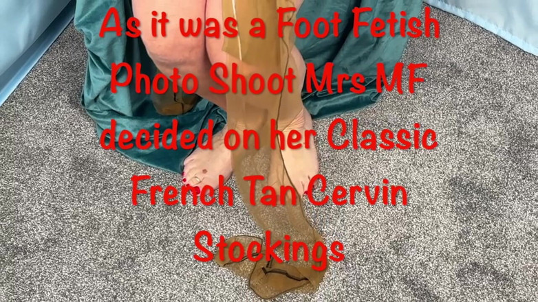 Mr MF: Mrs Mature Feet Agrees to Do a Photoshoot Part 1. 540