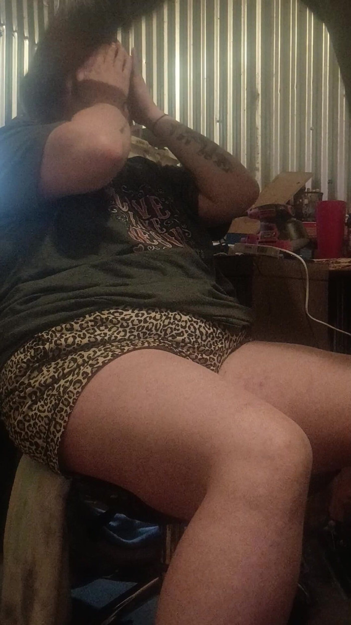 Skybay: Anisleigh Williams Entrenamiento a Garganta Profunda