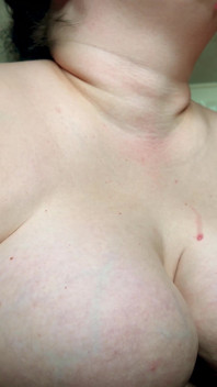 Dicke Titten Bettelt Schmerzhaft Schnell Und Schmutzig