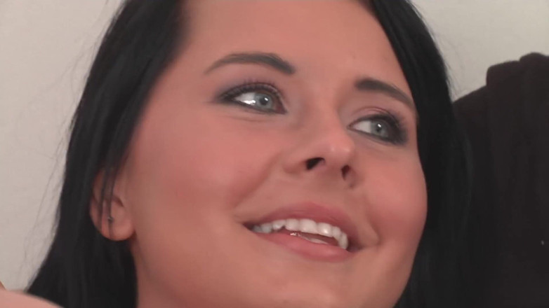 German amateur - 100% German hardcore videos: Perfect girl does her first photo shoot