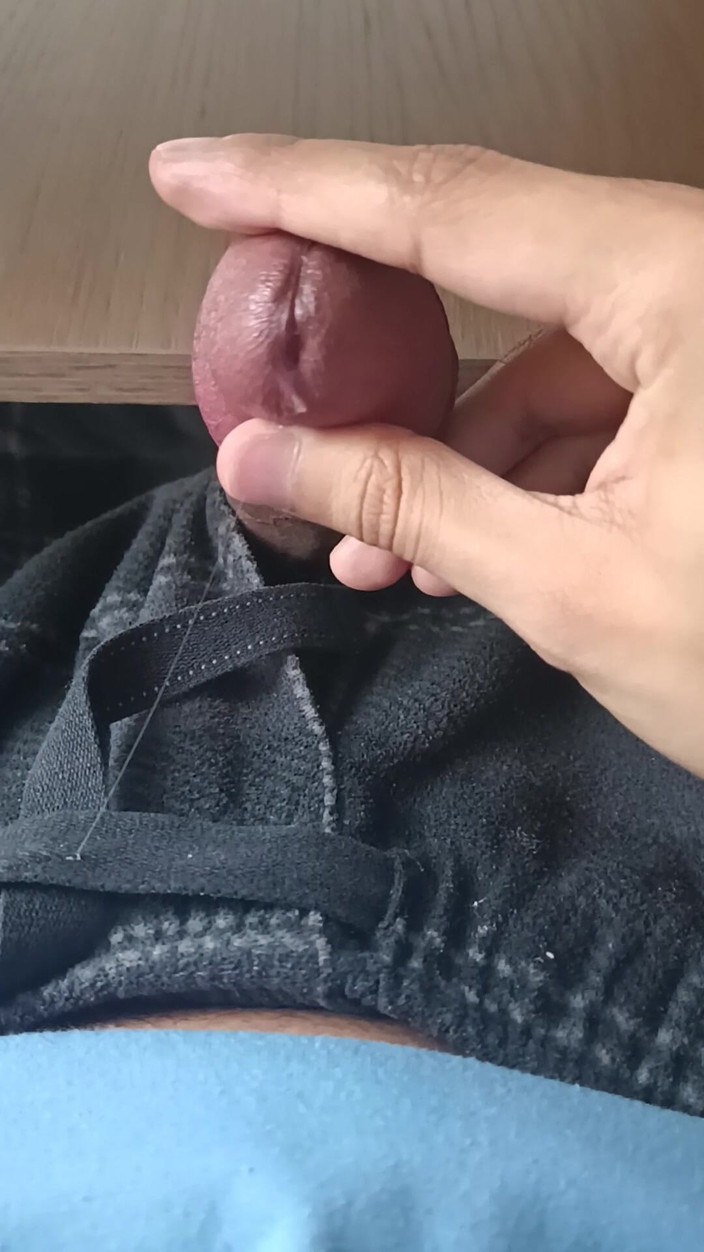 Un Loquito Mas: Teman saya Mengintip Untuk Say Hello Dalam Baju Tidurnya