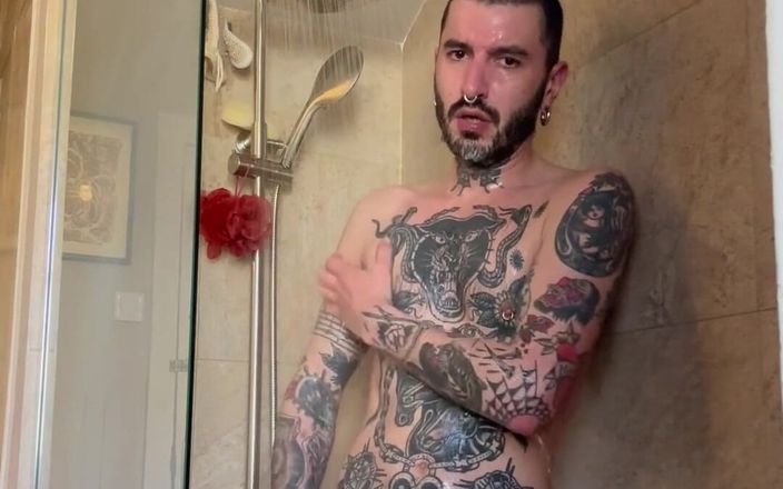 Stallion papi: Shower with me babe