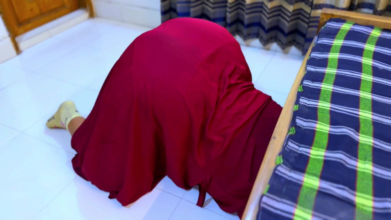 Aria Mia: Ibu tiri hot arab dengan pantat bahenol ngentot habis-habisan di...