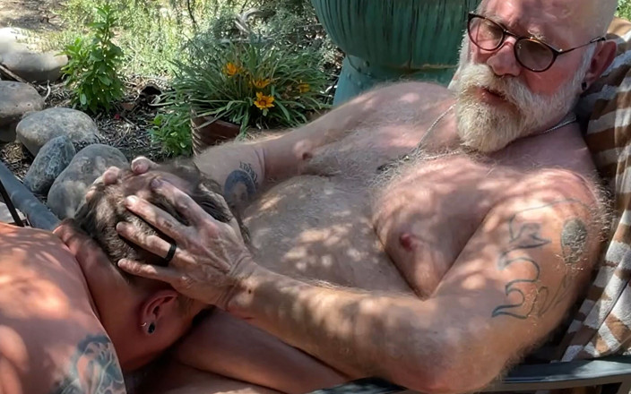 DaddyBearAZ: Daddybearaz Gets Milked by Lex Edwards