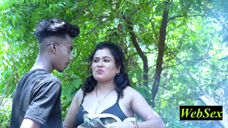 WebSex Premium: Modern Tarzan Boy Fucks Lost Bhabhi in Forest! Sudden Sex
