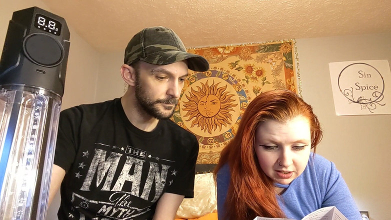 Sin Spice by Sophia Sinclair and Jasper Spice: Moiame Titan с красным светом, накачка пениса, распаковка