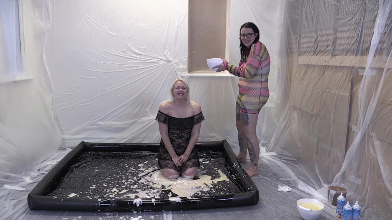 Gunked up girls: Jodie Cummings gets messy