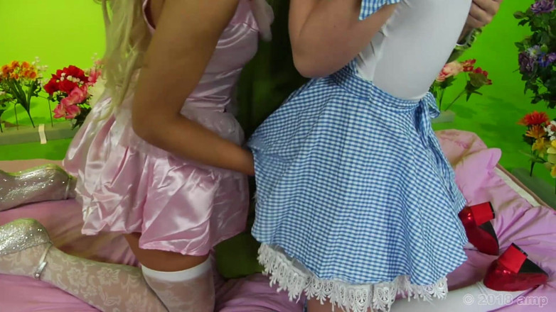 Adventures In Pornland: Not the Wizard of Oz XXX - S7 - Anikka Albrite, Maddy...