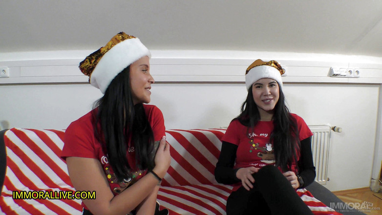 Immoral Family: La figliastra incinta mette fuori la sua gara a Natale!...