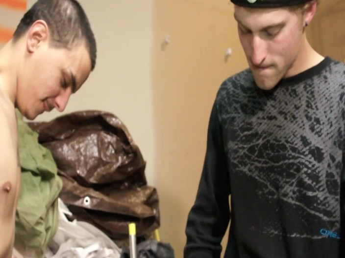 SEXUAL SIN GAY: Jizz älskare scen-1_horny kompisar runkar iväg tillsammans och dricker varandras sperma