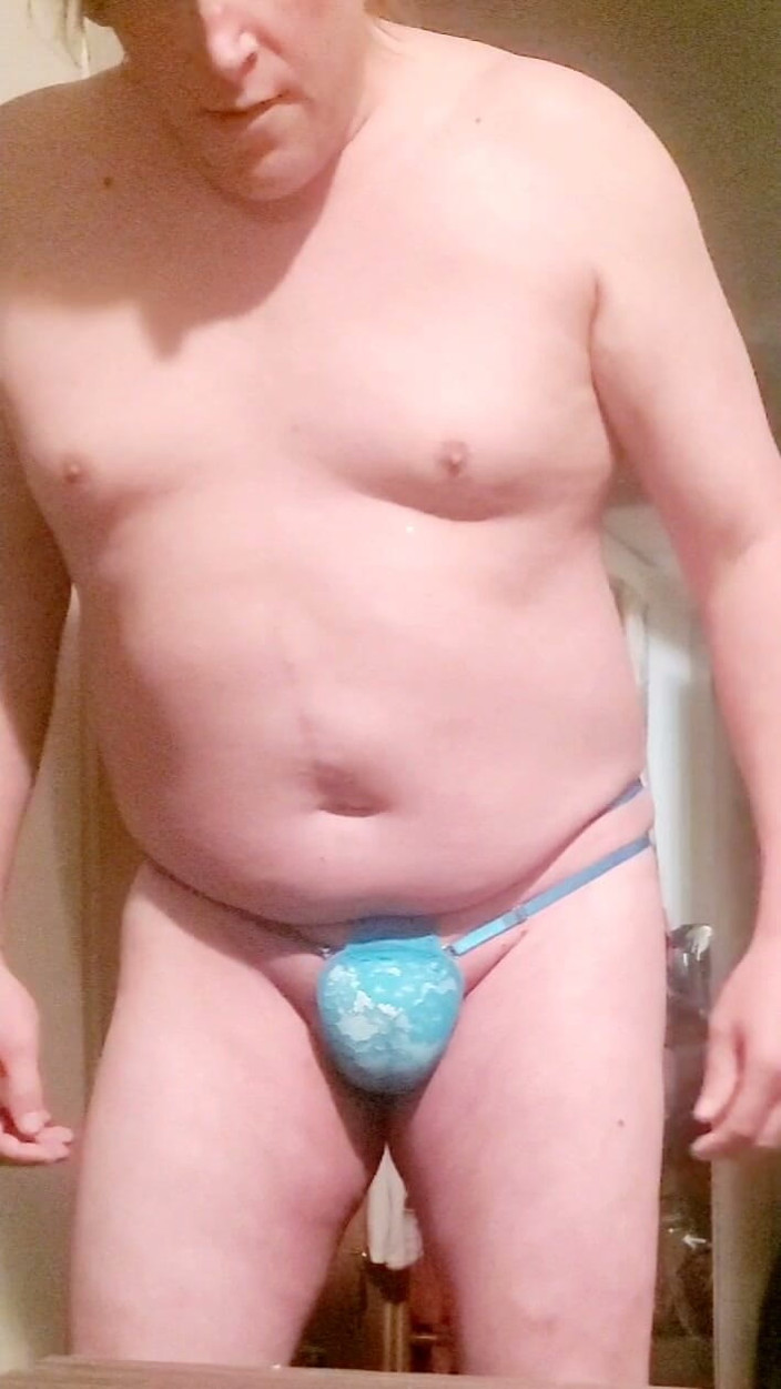 Lee Przybylowicz: Lee Przybylowicz zeigt sein cameltoe
