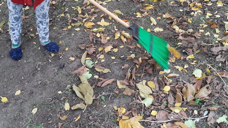 Lesbian-illusion: Ми з лісником добре трахалися в хатині - лесбіянка-ілюзія