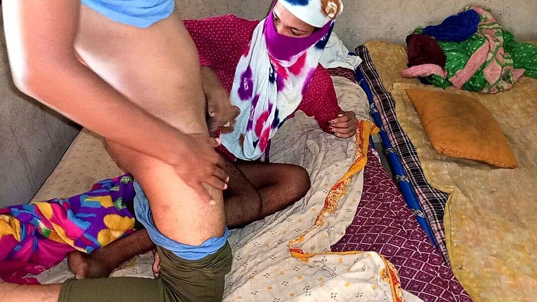 Indian Hijraji: Pooja被她的姐夫干菊花