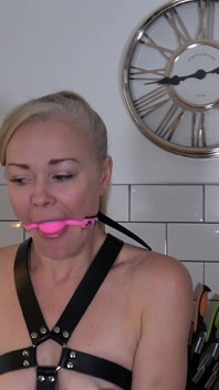 Lucy Lauren in ongehoorzaamheid betekent straf