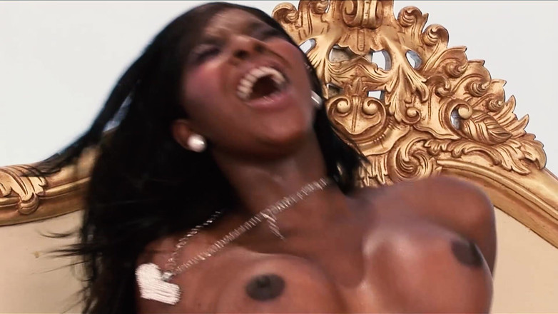 BestPorn85: 그녀의 결혼식 날에 인종 간 섹스를하는 Jasmine Lau 그리고 그는 그녀의 약혼자가 아니에요