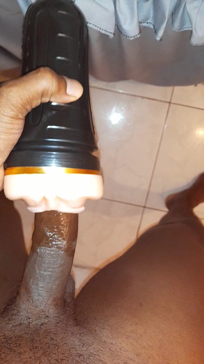 Islandvibes69: Jerking off S11 E6