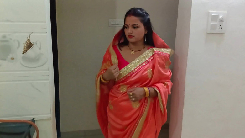 Riyagueen: Rhea, the Newlywed Bride, Was Making Pudding in the Kitchen...