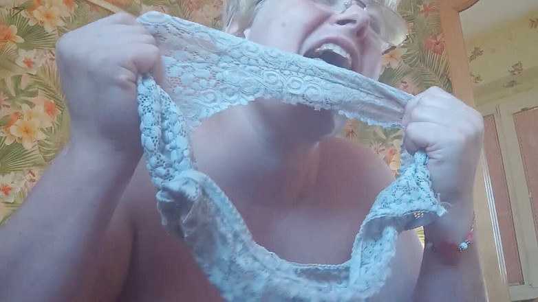 Putarankahotmilf: Kalhotky pro fanouška, dp šukání, stříkání a sání robertek