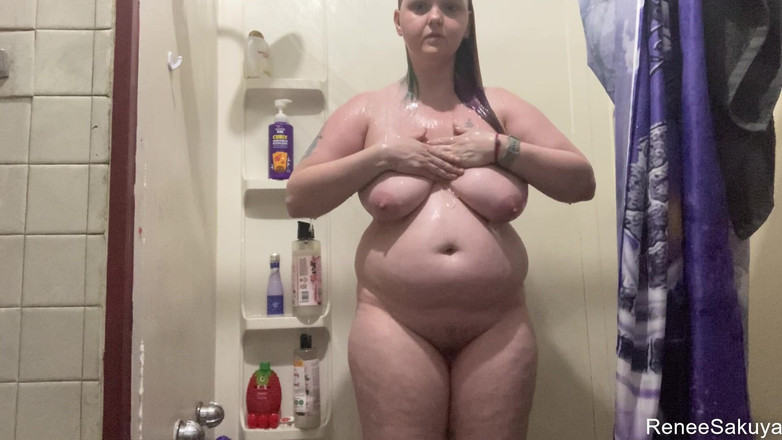 Renee Sakuya: Duscha Tvätta av