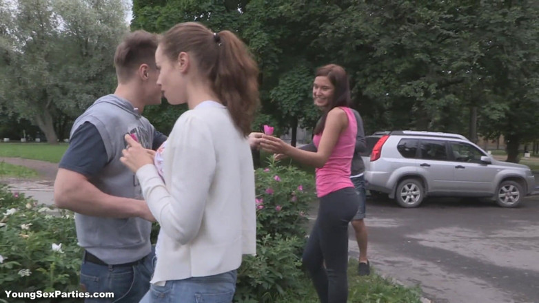 Young Sex Parties: Teens having a home fucking party