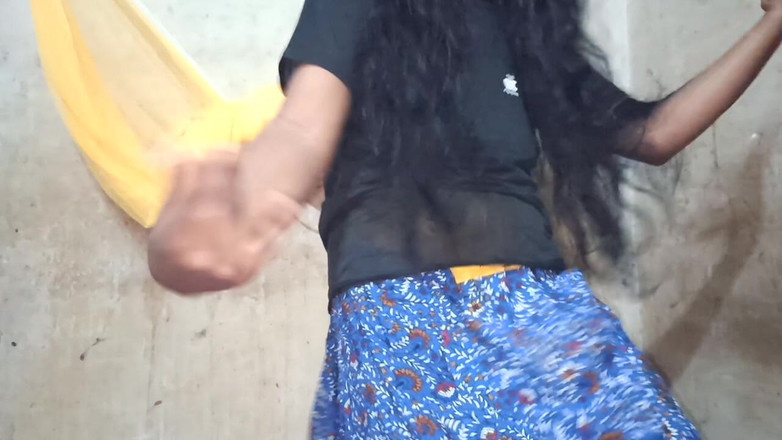 Bd fuking: Hintli evli kadın dans ediyor