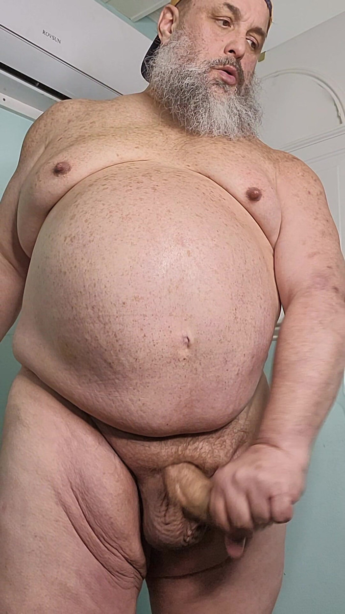 GeneWadexxx: Великий чоловік смикає свій великий член