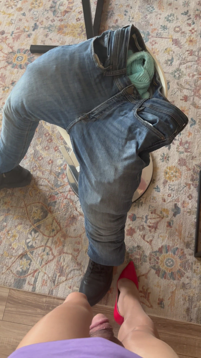 cd_aysemmm: Seděla jsem na cizím klíně v gay baru