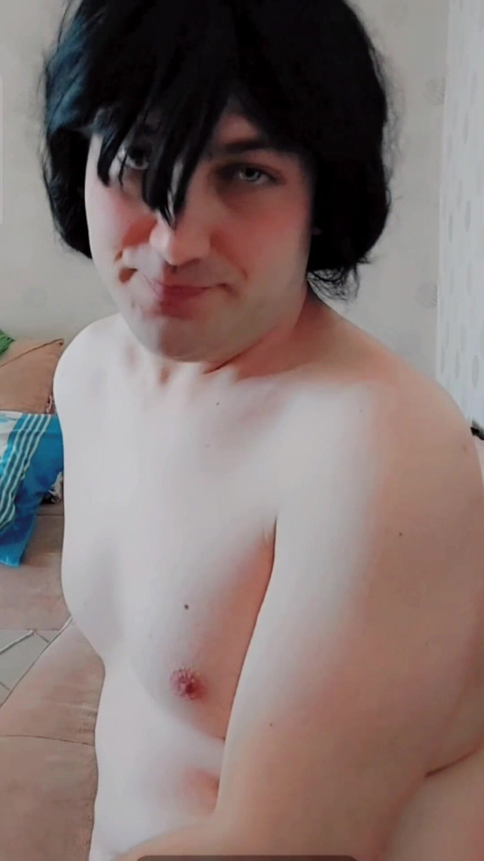 Kitty_Cross: Dua pancutan mani dalam mulut sendiri berlaku dua kali berpantat...