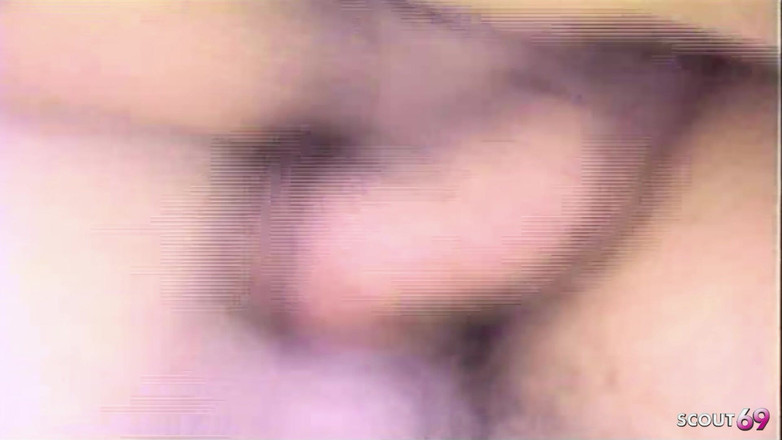 Shemale TS Collection: 大奶子拉丁变性人被群交，她们紧致的菊花在户外被干