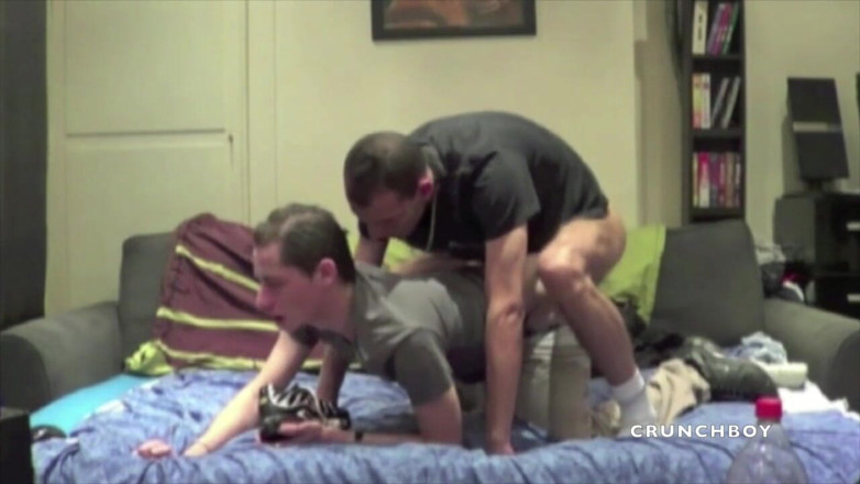 Sneaker gay: French twinks addiecte to feet and foot sex