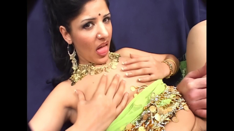 FM Video Europe: Bangladeş'ten bir nimfoman Almanya'yı işgal ediyor!! - Cilt #04