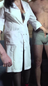 Baise à poil : Elina Flower entièrement chargée