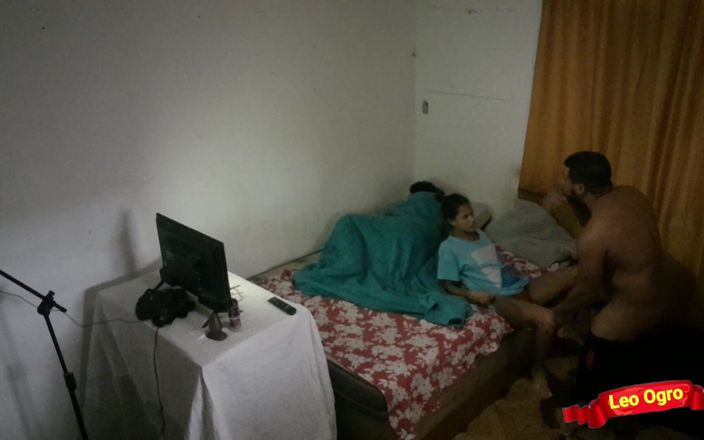 LeoOgro: Eu entrei no quarto, minha enteada estava assistindo o jogo...