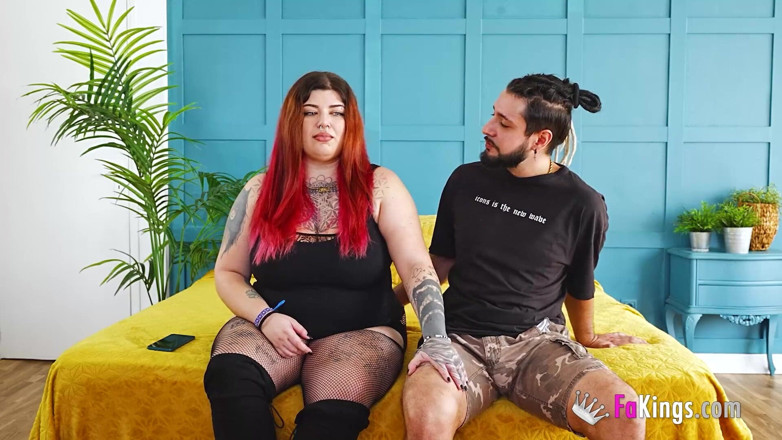 FAKings: Alt BBW Beauty Fucks a Tourist: Leia Saez, Milking Italian...