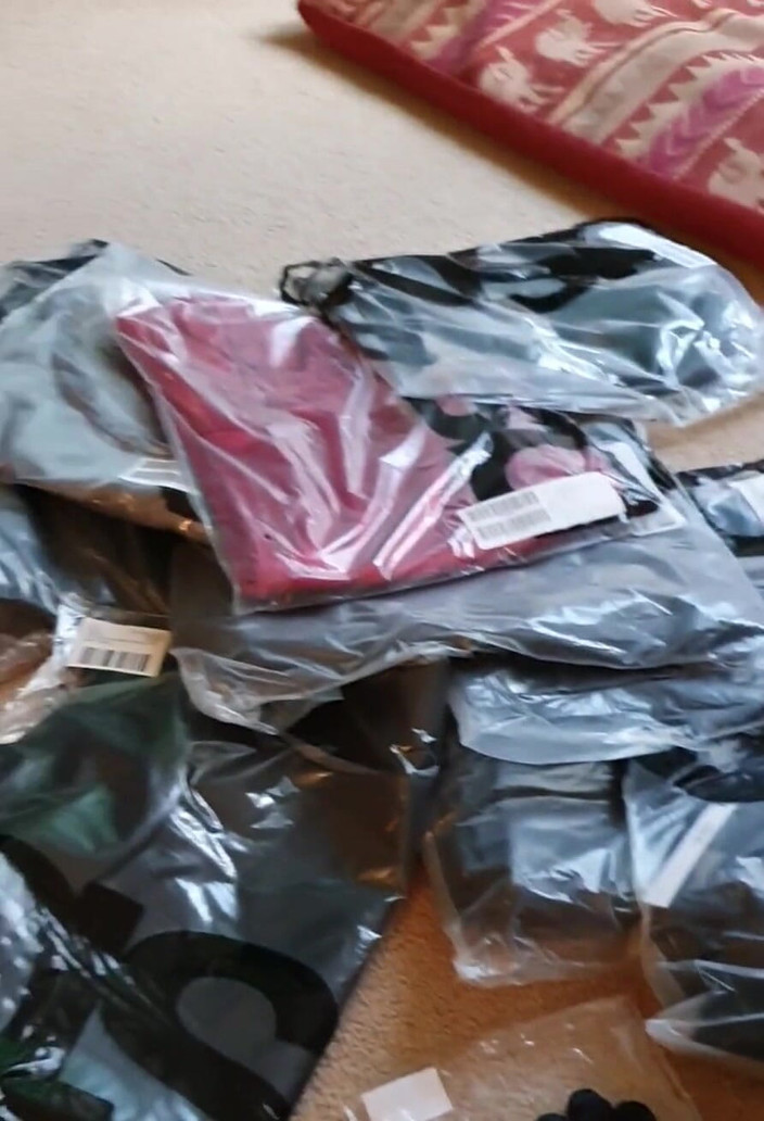 JessicaXD: Postacının boşalmasına bayılıyorum beni destekleyen herkes için çok teşekkür ediyorum! Umarım...