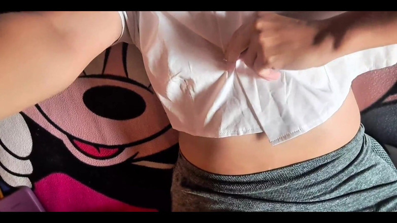 Yulieth Gomez: 옷을 벗는 동안 녹음해 달라고 부탁하는 결혼한 이웃