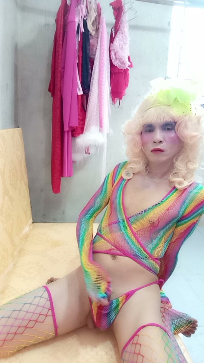 nguyen dang thien tri: Oanh Le Transsexual care poartă haine sexy selfie porno la...