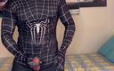 BoyGym: Assista thiisthis spiderman tem um grande pau gozando