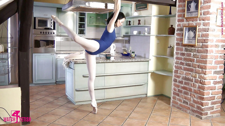Watch4fetish: Actuación de ballet de Dusana