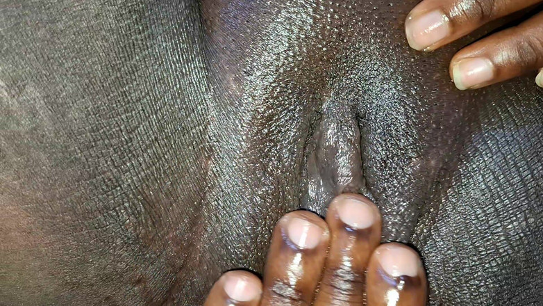 BMCs: 我的手指在我肮脏的阴户上奇迹工作，直到我射精