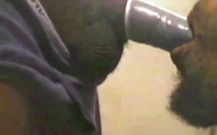 Black fuckers with big cock: Str8 zenci emilmeyi kabul ama prezervatifle